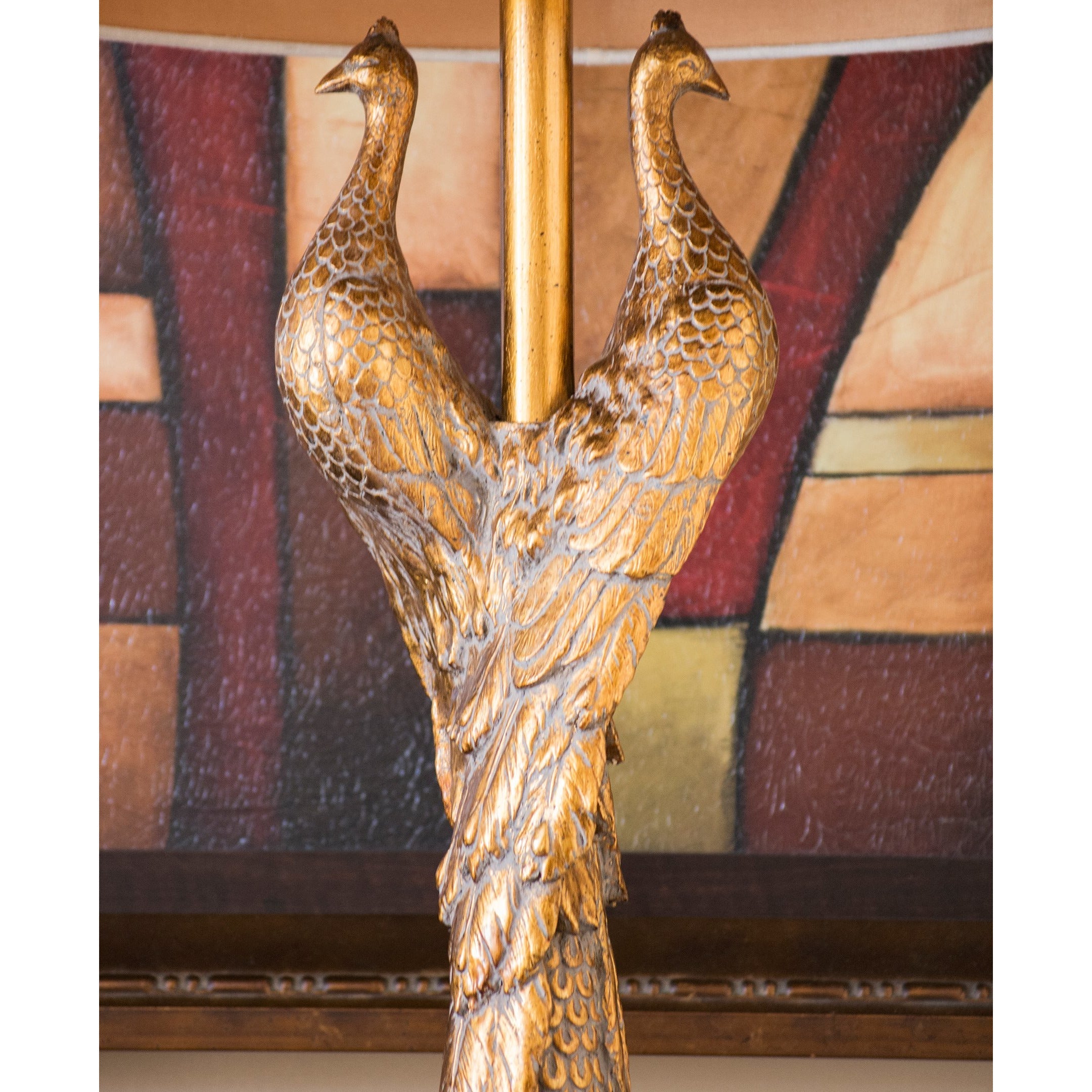 Goldene Pfauentischlampe