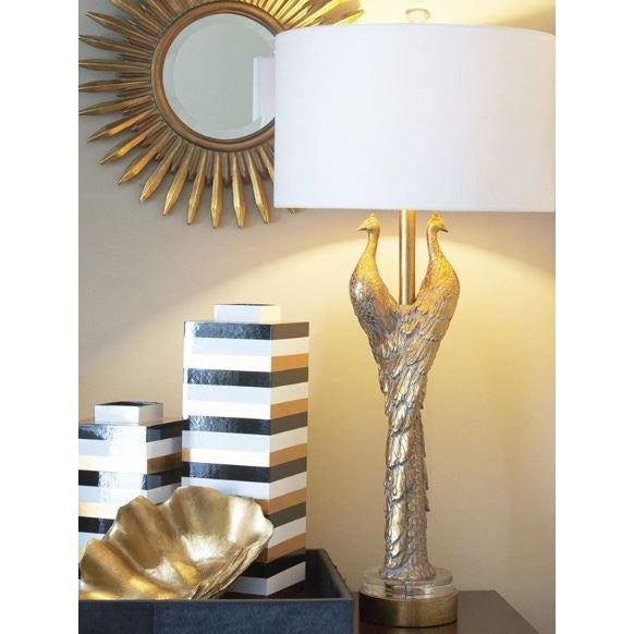 Goldene Pfauentischlampe